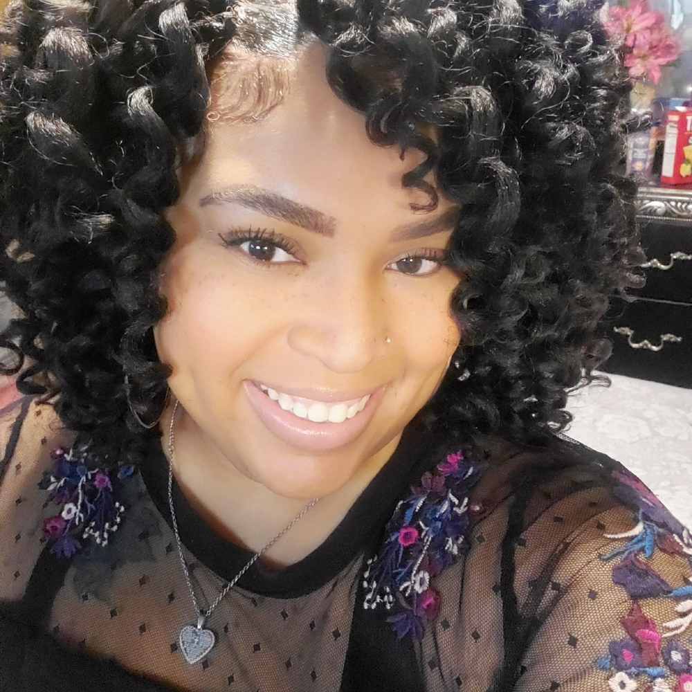 Meet your Posher, Tamara'  (Ray)